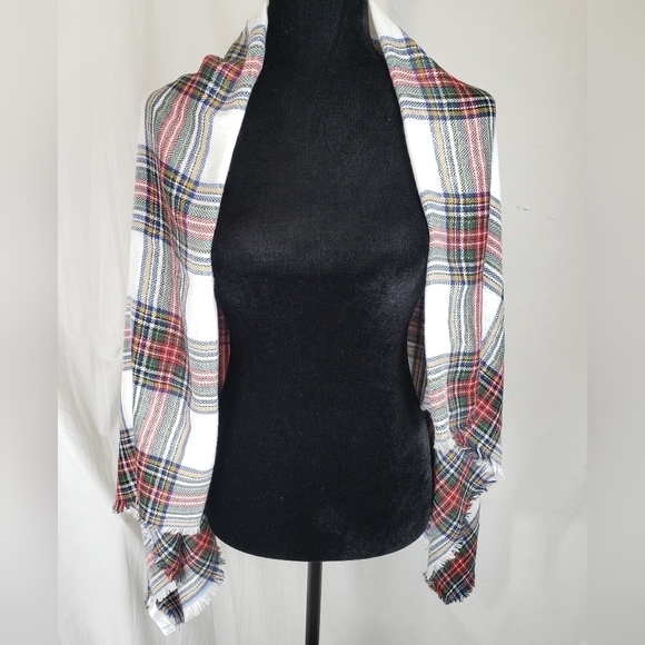 Maurices Red Multicolored Shawl With Fringes 52 X 52 - Picture 7 of 10